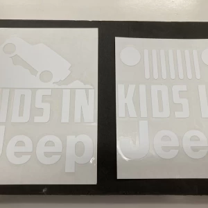 KIDS IN JEEP　カッティングステッカー