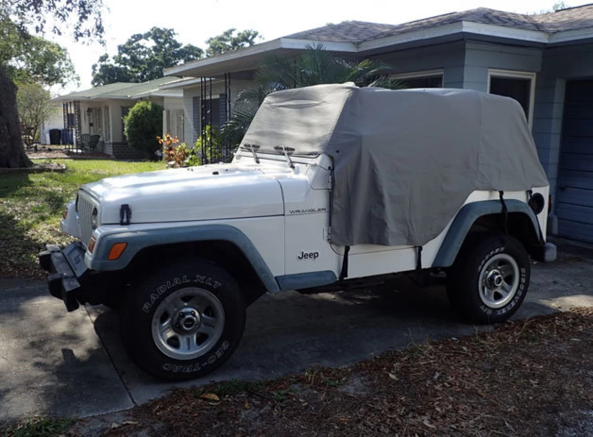 Smittybilt　防水キャブカバー(TJ、YJ)