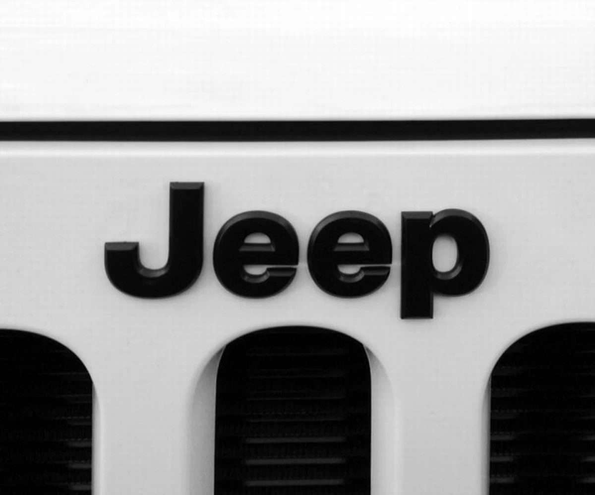 Jeepブラックエンブレム(JK)